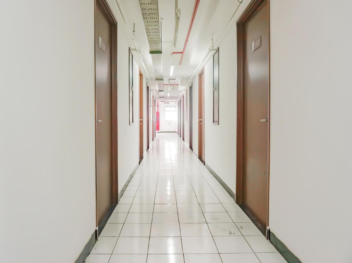 Oyo 90241 Sirooms Apartmen Gunung Putri โบกอร์ ภายนอก รูปภาพ